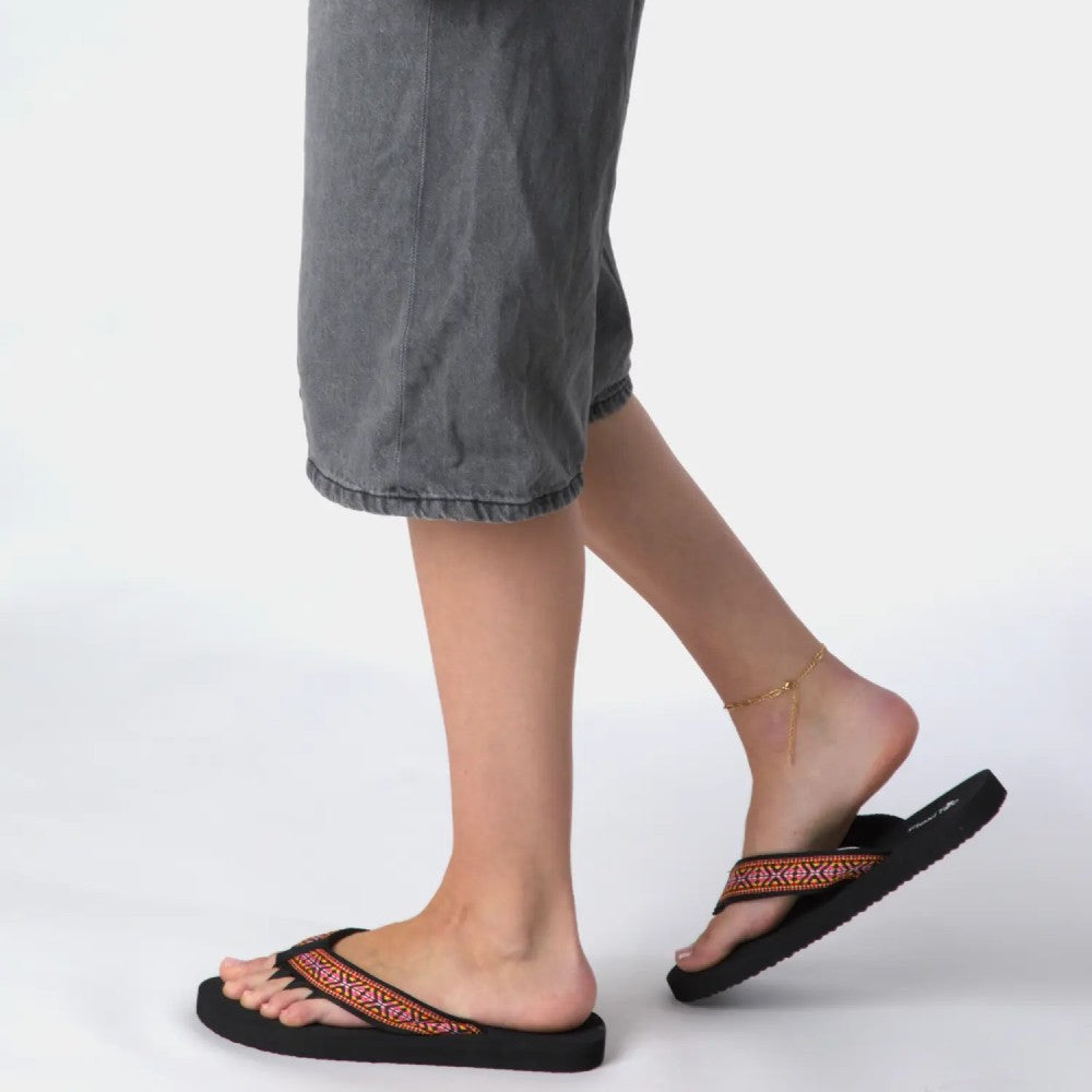 FlexiToe Flow - Lava Sand